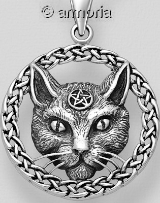 Pendentif Tête de Chat au Pentacle cerclé d'entrelacs ajouré en argent